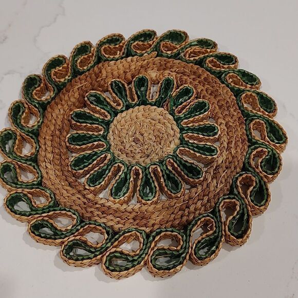 Round Woven Floral Trivets Set of 2 Vintage - Picture 3 of 8